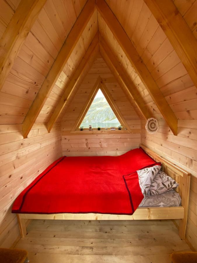 Kapetanovo Jezero Bungalov Bed & Breakfast Podgorica Bagian luar foto